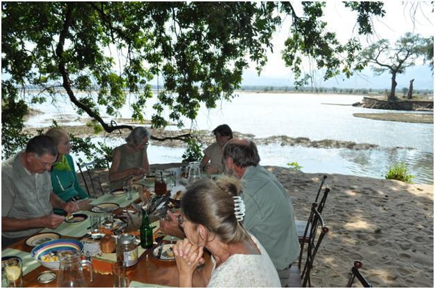 Mana Pools, Zimbabwe, Dine